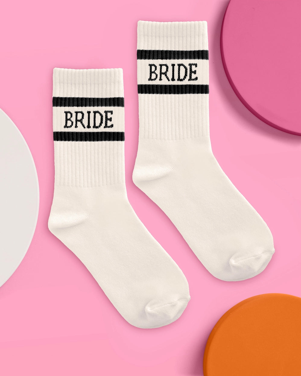 xo, Fetti bride socks