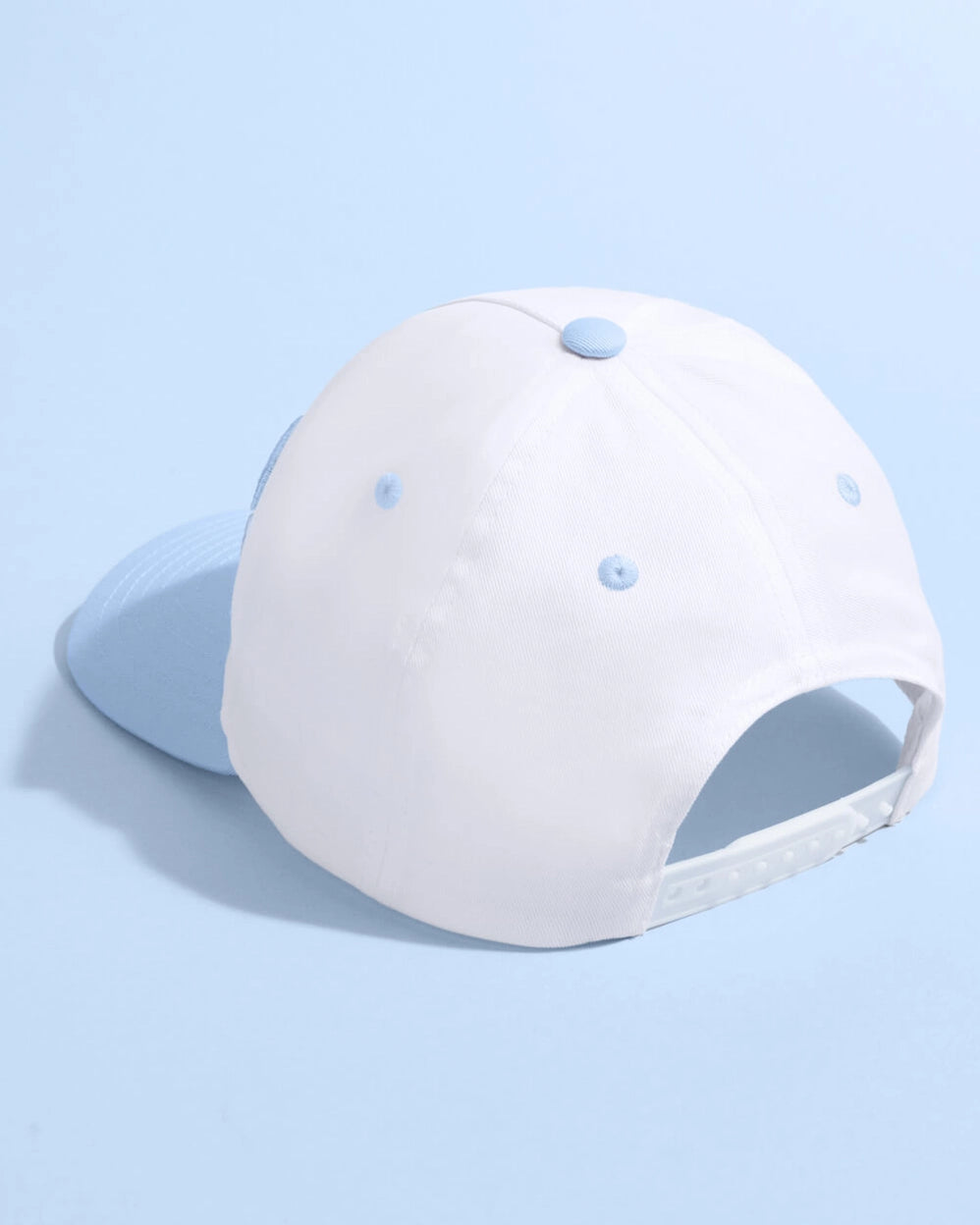 xo, Fetti bride trucker hat