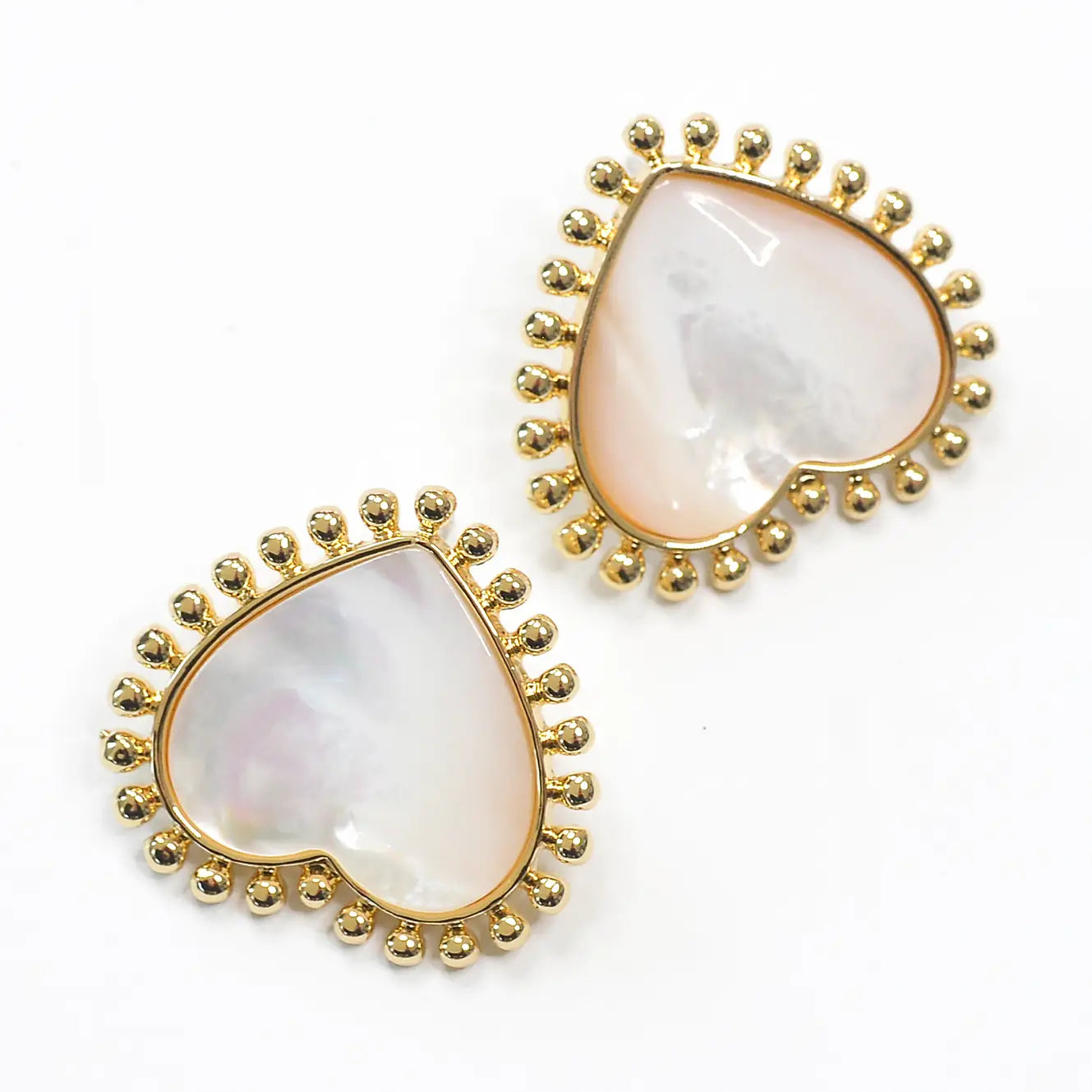 Mugsby teardrop heart with shell detail earrings