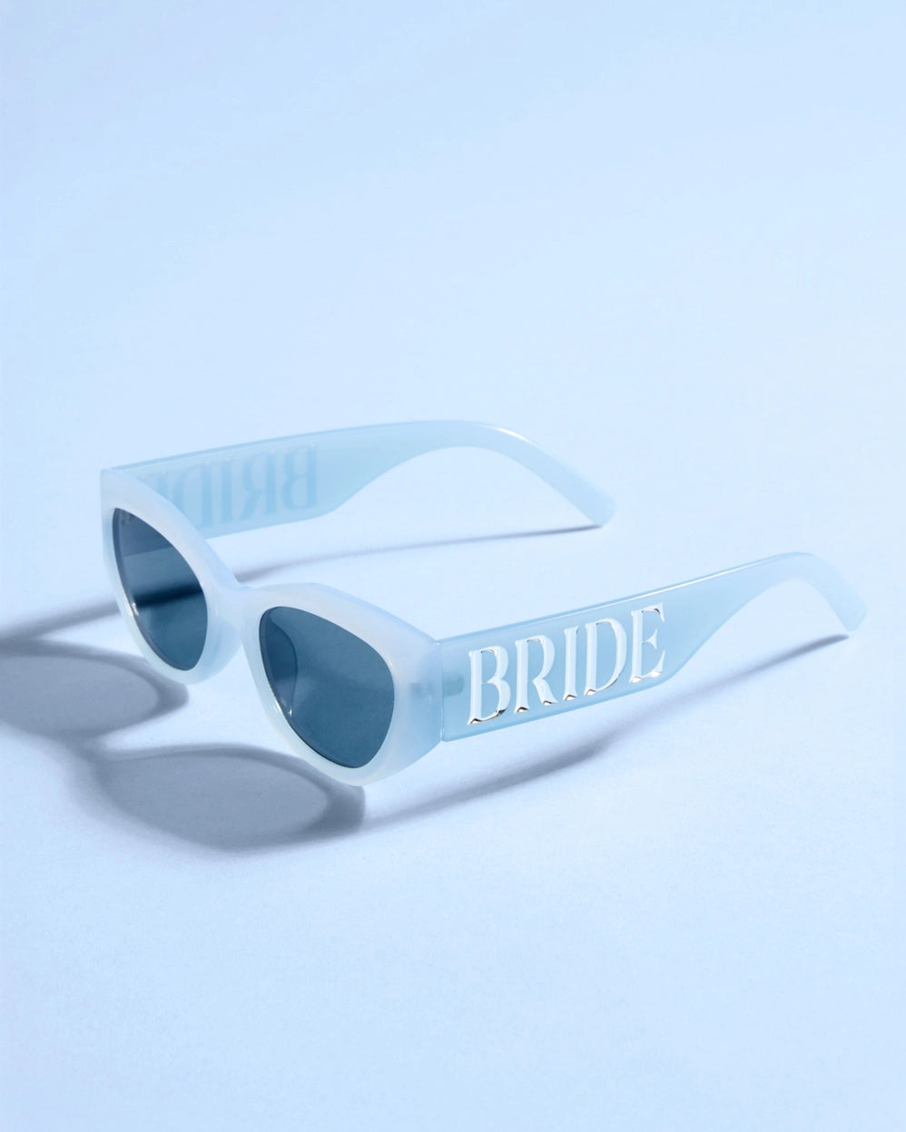 xo, Fetti bride sunglasses